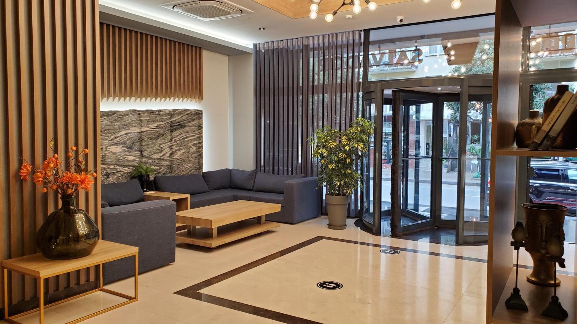 Hotel Salvador Batumi Bagian luar foto